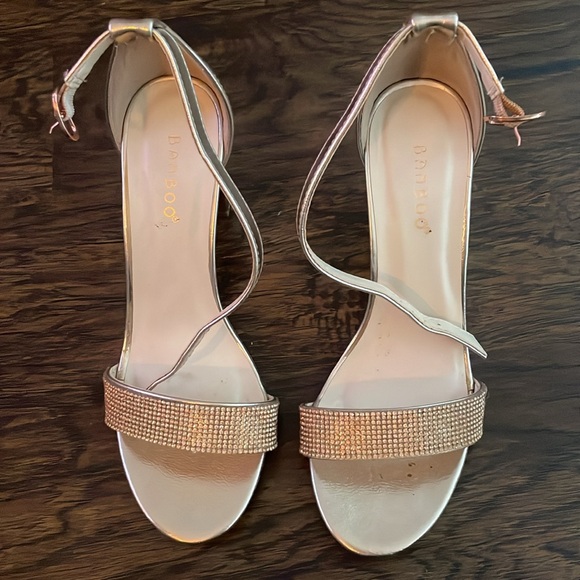 Bamboo rose gold heels. Size 6 - Picture 5 of 8